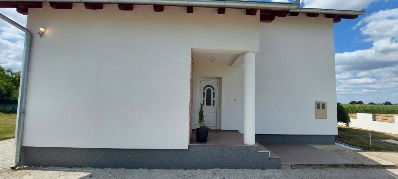 Kuca Za Odmor Domus Alba Villa Branjin Vrh Exterior photo